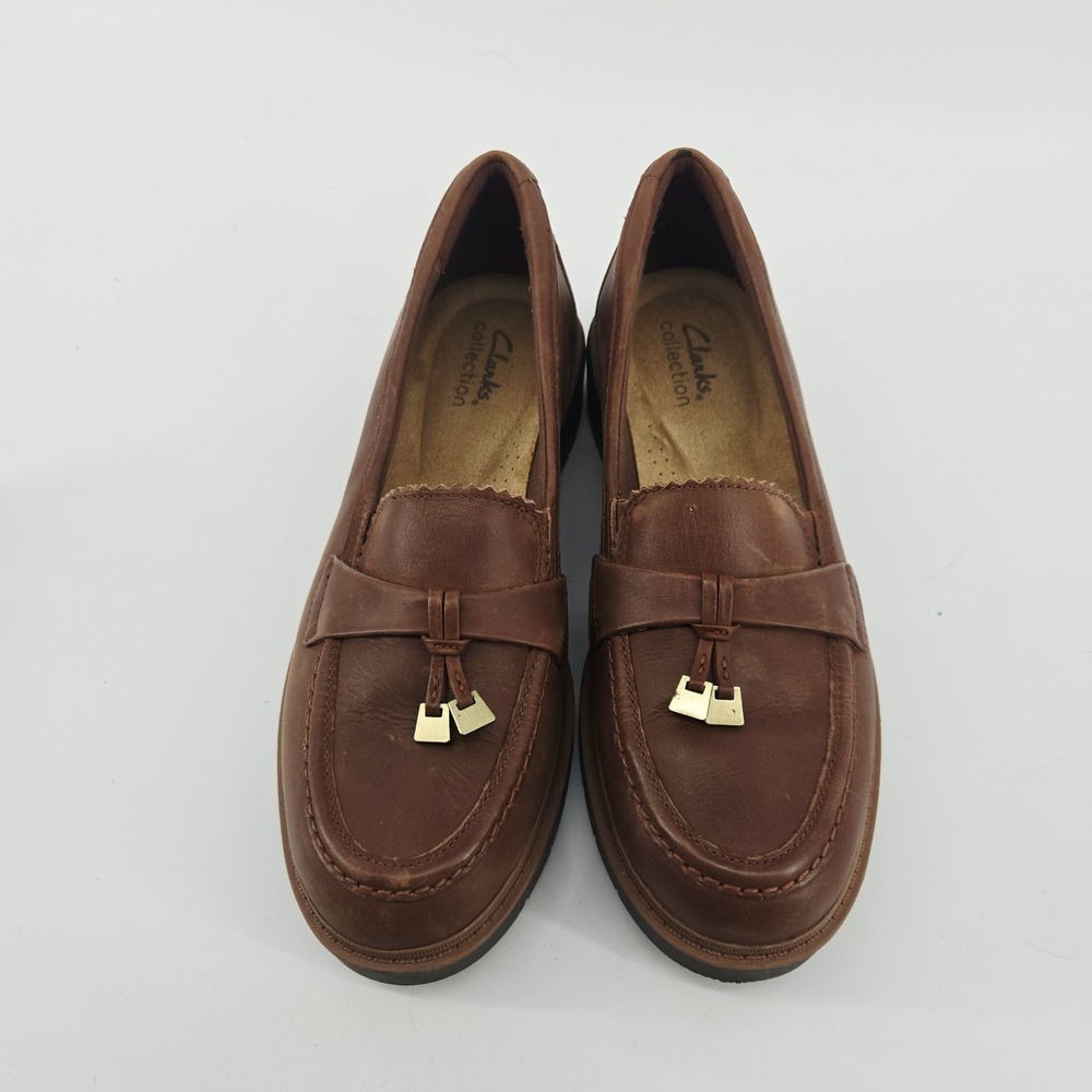 Clarks Westlynn Bella Tassel Loafers Women 8 Tan Leather Round Toe Slip On Shoes
